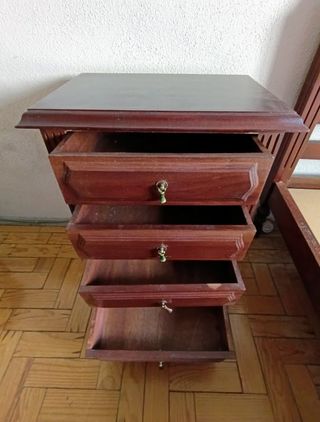 Mobília de quarto 1 cama + 2 mesas cabececeira