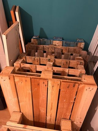 REGALO SOFÁS Y PALETS DE MADERA