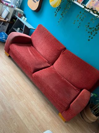 REGALO SOFÁS Y PALETS DE MADERA