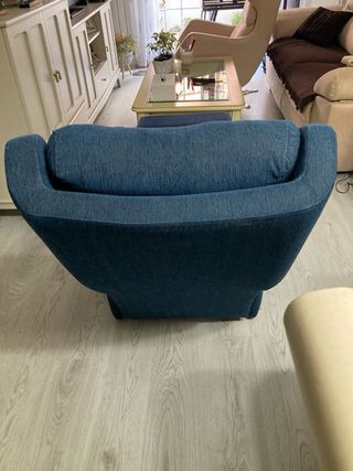 Sillón reclinable azul de tela. apenas uso