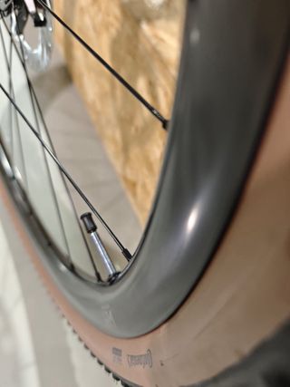 Ruedas Gravel Newmen G.34 - 28"  Carbono