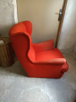 Sillón individual rojo de tela ESCUCHO OFERTAS
