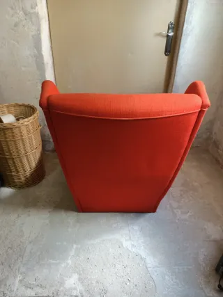 Sillón individual rojo de tela ESCUCHO OFERTAS