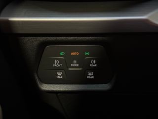 SEAT Nuevo León FR XL Vision 2.0 TDI 110kW DSG-7