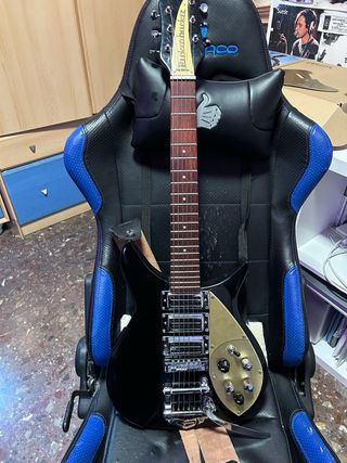 Guitarra tipo Rickenbacker 325 Jetglo.