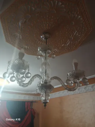 Lámpara de techo de cristal y metal