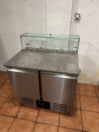 Mesa Fría Preparación Vitrina