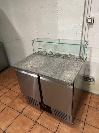 Mesa Fría Preparación Vitrina