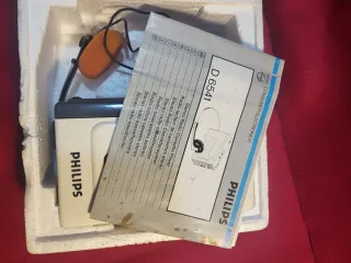 Philips D6541 AM-FM Personal Stereo Cassette Playe