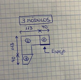 Armario de madera con espejo