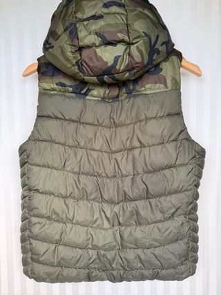 Chaleco acolchado Zara camuflaje