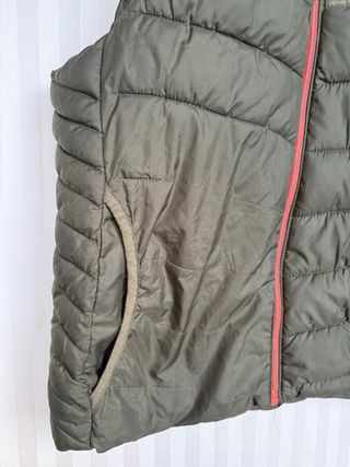 Chaleco acolchado Zara camuflaje