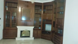 Mueble de salón madera de cerezo y raíz y cristal
