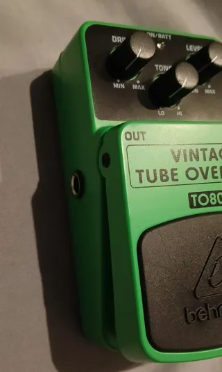 Pedal Guitarra Eléctrica Behringer TO800