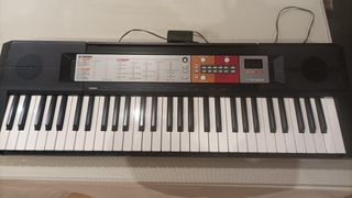 Piano Yamaha PSR F50