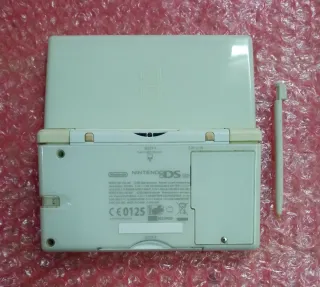 NINTENDO DS LITE