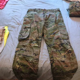 Uniforme Airsoft Boscoso Pixelado