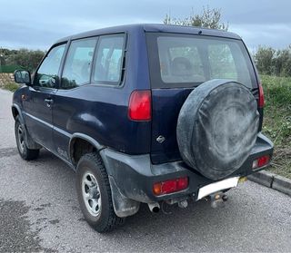 Nissan Terrano II 1995