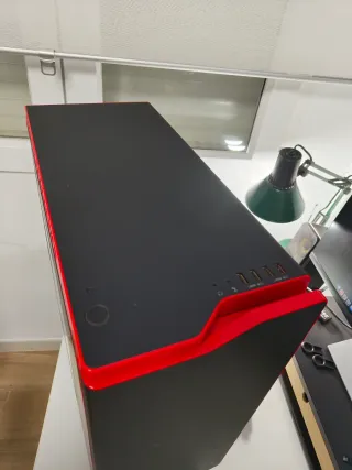 Caja PC NZXT H440W Negra y Roja