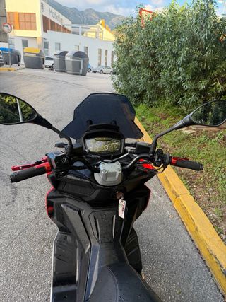 Aprilia SR GT 200
