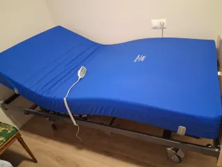 CAMA ARTICULADA ELÉCTRICA Y COLCHÓN (105x190)