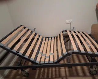 CAMA ARTICULADA ELÉCTRICA Y COLCHÓN (105x190)