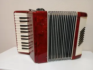 Fisarmonica 40 Bassi Rosso