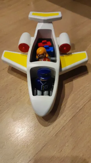 Avión Playmobil con figuras