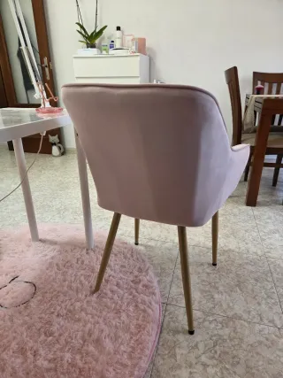 Sillón rosa terciopelo patas doradas