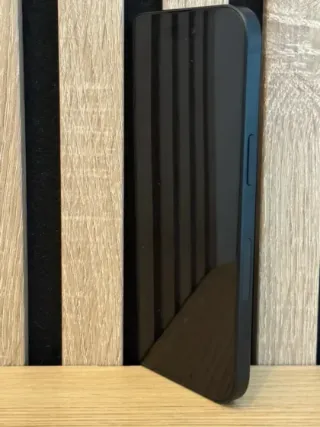 iPhone 15 Negro Mate