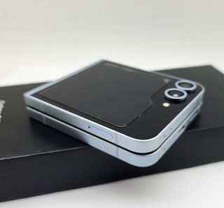 Smartphone SAMSUNG Galaxy Z Flip6 256GB 12GB Blu