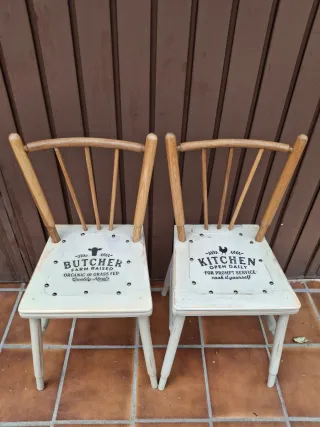 Pareja de sillas madera