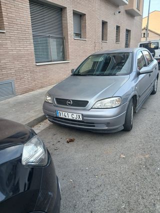 Opel Astra 2004