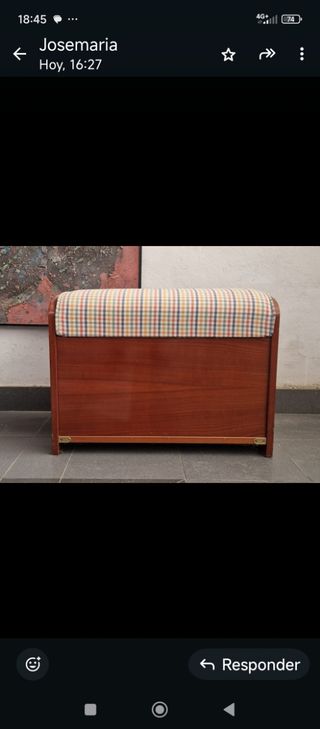 Baúl de madera de pino