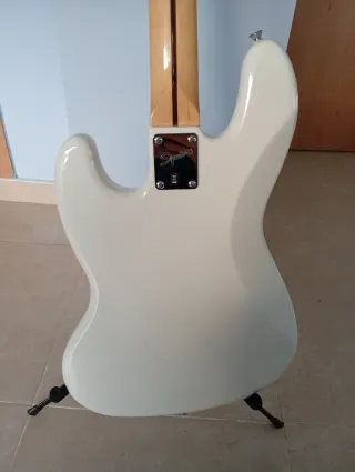 Bajo Squier Jazz Bass Classic Vibe '60