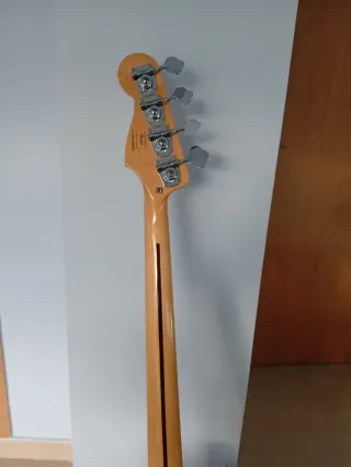 Bajo Squier Jazz Bass Classic Vibe '60