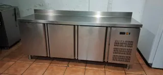 Bajo mostrador 3 puertas