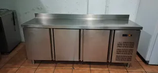 Bajo mostrador 3 puertas