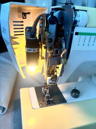 Máquina de coser Sigma 381