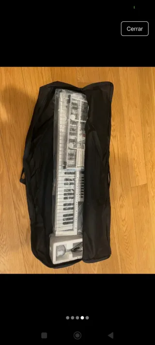 Teclado electrónico 5 octavas casi nuevo