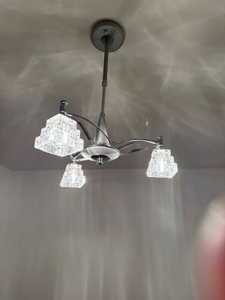 Lámpara colgante de cristal y metal