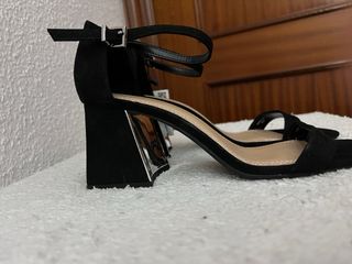 Sandalias tacón negras