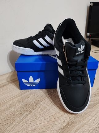 Zapatillas ADIDAS TEAM COURT 2.0 STR