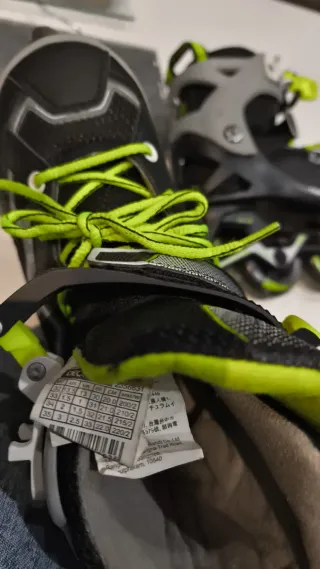 Patines infantiles Oxelo negros y lima Talla 32-25