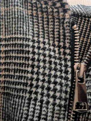 Chaqueta bomber cuadros blanco y negro