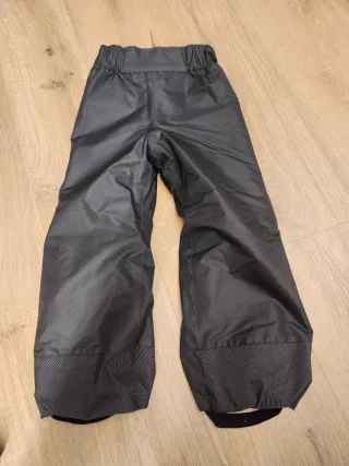 Pantalón de esquí negro.  Talla 5 años (105-114cm)