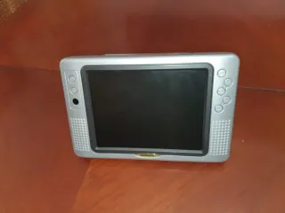 Regalo Televisor antiguo plateado con antena
