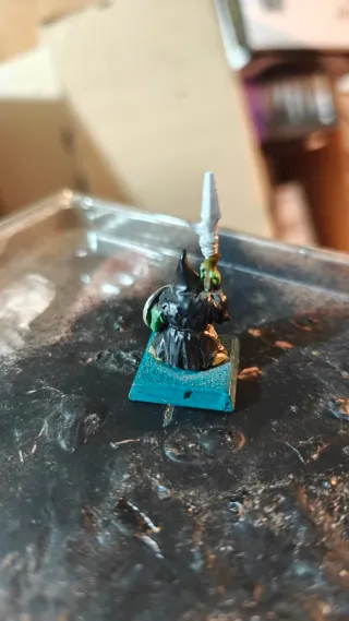 Figura pintada Warhammer Goblin con lanza