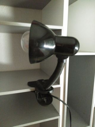 Lámpara flexo pinza