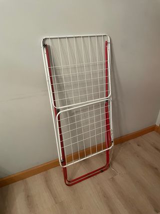 Tendedero metálico plegable